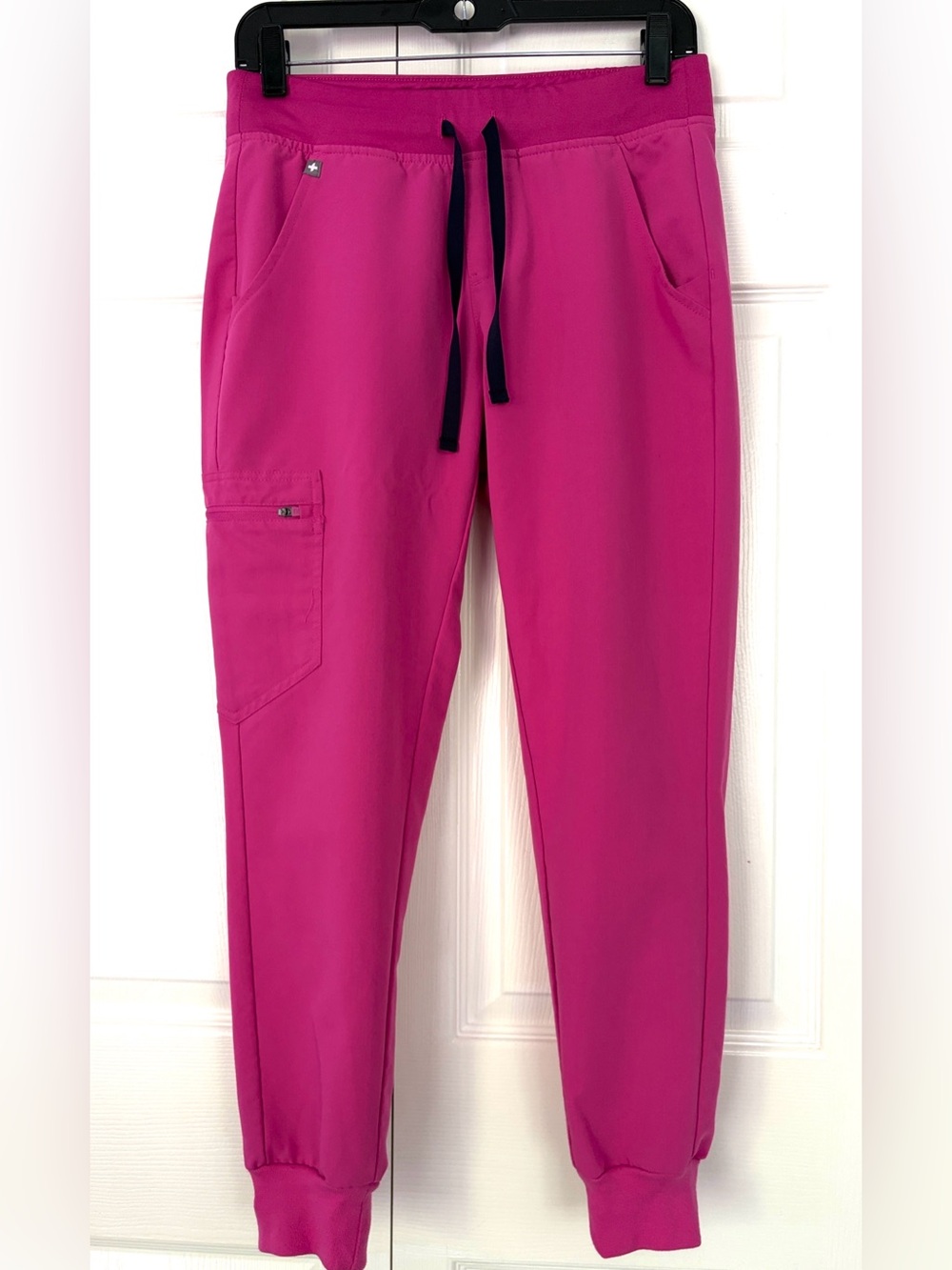 FIGS Figs Scrubs Pants Zamora Jogger Scrub Pants Electric Orchid Small Petite